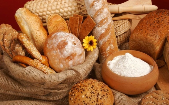 Tricalcium phosphate Natural Food Emulsifiers Bread Improver Bentuk Semi - Fluid