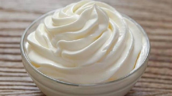 CAS 27215-38-9 Pengemulsi Makanan Alami Glycerol Monolaurate GML White Powder