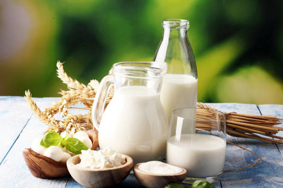 Aditif Makanan DMG95 Emulsifier Dan Stabilizer Mencegah Kemungkinan Stratifikasi pada Susu