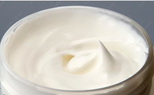 Gliserol Monostearate GMS 40% Serpihan Wax Surfactant Nononionic untuk air dalam minyak kosmetik